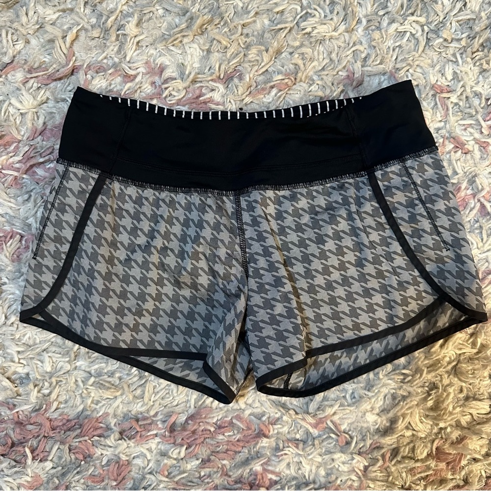 Lululemon speed up shorts 6